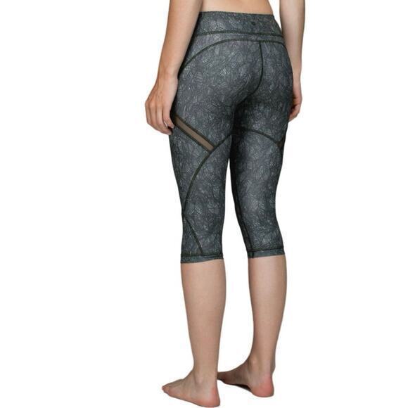 Lululemon Cool To Street‎ Crop Jazzy White Gator Green Sage Green Legging Size 4 - Picture 15 of 15